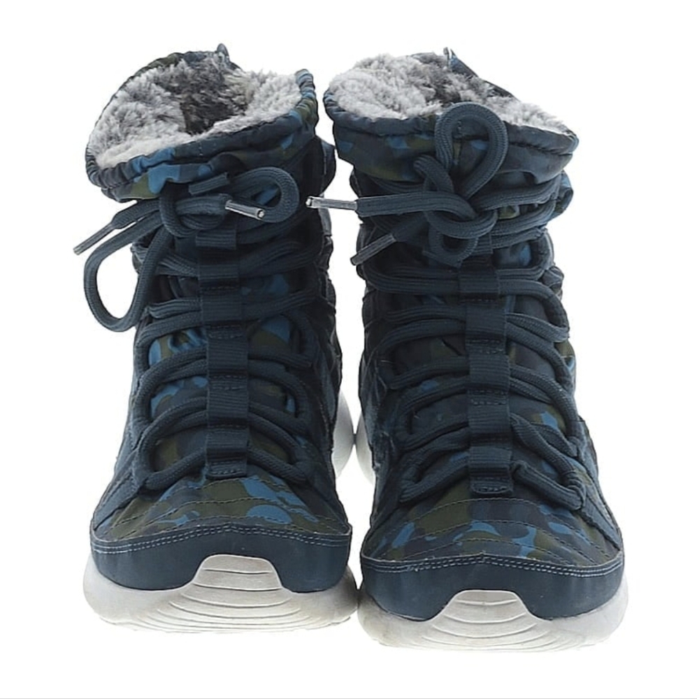 NIKE Women Roshe One Hi Print Sneaker Boot in Squadron Blue Sz 8.5 - Picture 3 of 11